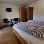 Haus In Der Sonne בית הארחה פיברברון