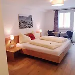 Haus In Der Sonne פיברברון